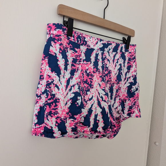 Lilly Pulitzer Womens 6 Hazelle Stretch Shorts Pink Blue Preppy Vacation - Picture 2 of 6